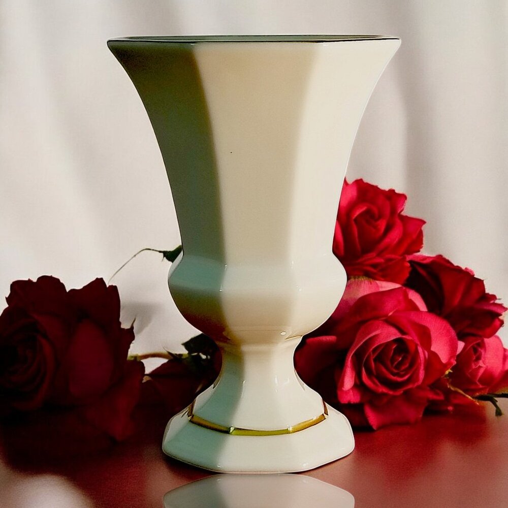Lenox Diana Urn Bud Vase Vintage Ivory Porcelain with Gold Trim Valentines Gift - Picture 2 of 8